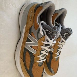 Brand new New Balance 990v6. Worn twice. Retails at $200.